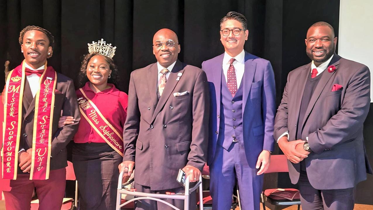 mister and miss freshman, president morakinyo kuti, cincinnati mayor aftab pureval and doctor ryan griffin