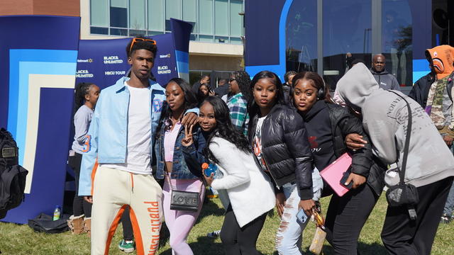students take a group photo at the Walmart Black and Unlimited HBCU Tour stop at Central State University in Ohio